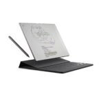 Marker Plus kalem ve klavyeli basalt kılıf ile kullanılan Remarkable Paper Pro cihazının ana görsel görünümü.