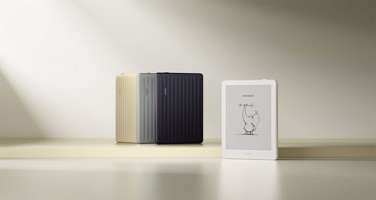OOX Go 6 (Gen II) taşınabilir e-kitap okuyucu — sarı, gri ve siyah kasa renkleriyle yan yana ve açık beyaz model ekranda Go 6 yazısı
